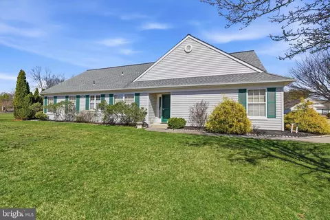 1 Glenview Ct, Gibbsboro, NJ 08026