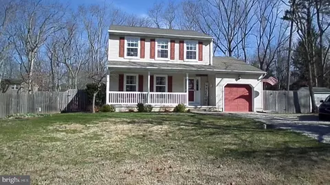 129 Country Ln, Sicklerville, NJ 08081