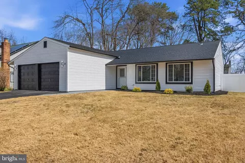 35 Eastmont Ln, Sicklerville, NJ 08081