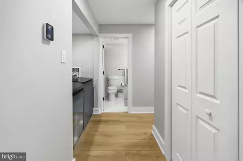 Entry Way - 15 Haddonfield Cmns #15, Haddonfield, NJ 08033 photo 4 of 7
