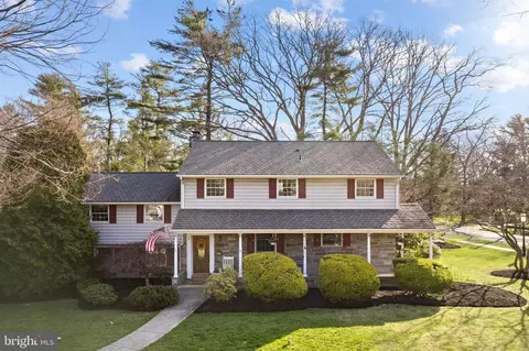 1 Birchall Dr, Haddonfield, NJ 08033
