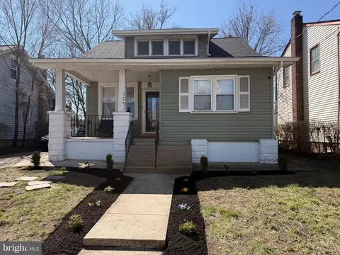 1731 W River Dr, Pennsauken, NJ 08110
