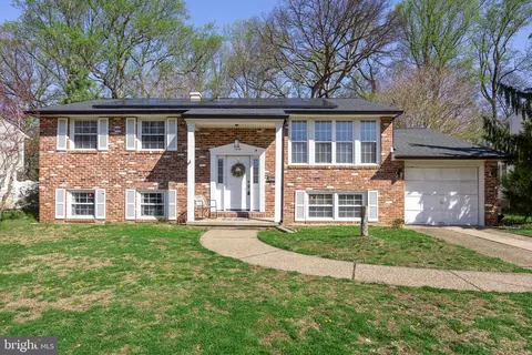 1514 Hillside Dr, Cherry Hill, NJ 08003