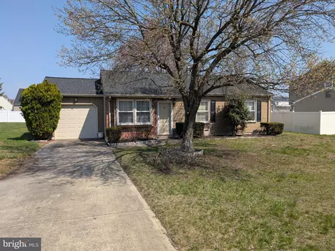 22 Argyle Ave, Blackwood, NJ 08012