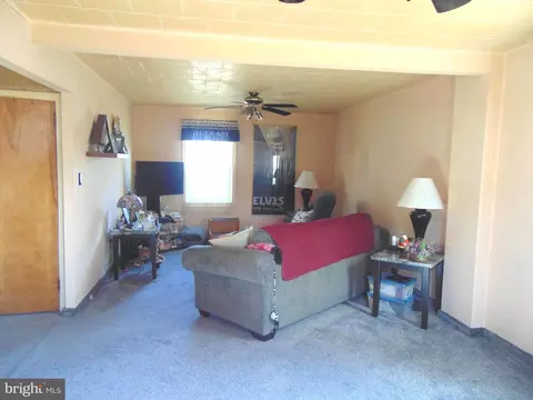 Living - 123 Mitchell Ave, Runnemede, NJ 08078 photo 3 of 4