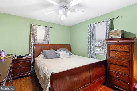 Bedroom - 118 E 10th Ave, Pine Hill, NJ 08021 photo 1 of 5