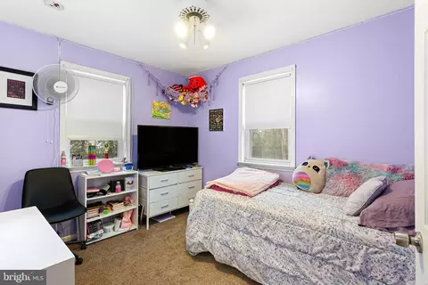 Bedroom - 118 E 10th Ave, Pine Hill, NJ 08021 photo 2 of 5