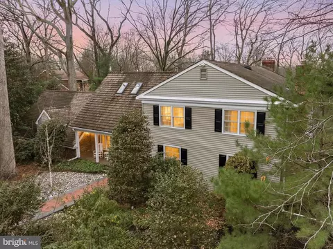 45 E Riding Dr, Cherry Hill, NJ 08003