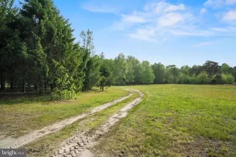 0 Angelow Rd, Berlin, NJ 08009