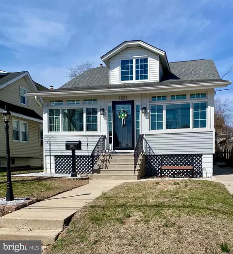 1221 Walnut Ave, Haddon Township, NJ 08107