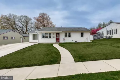38 Summit Ave, Bellmawr, NJ 08031