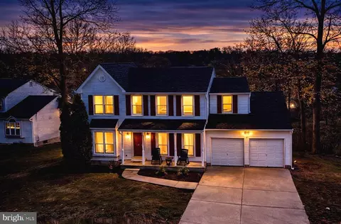 27 Damon Dr, Sicklerville, NJ 08081