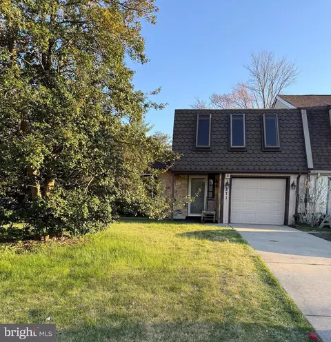 371 Cherrywood Dr, Clementon, NJ 08021