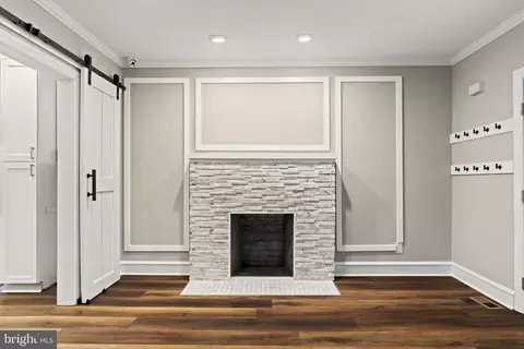 Entry Way - 43 Centre St, Haddonfield, NJ 08033 photo 1 of 4