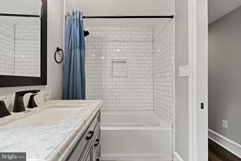 Bath - 43 Centre St, Haddonfield, NJ 08033 photo 4 of 4