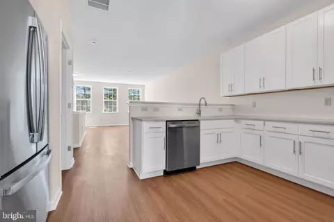 Entry Way - 16 Rowand Way E, Clementon, NJ 08021 photo 4 of 11