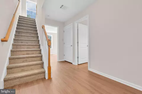 Entry Way - 16 Rowand Way E, Clementon, NJ 08021 photo 3 of 11