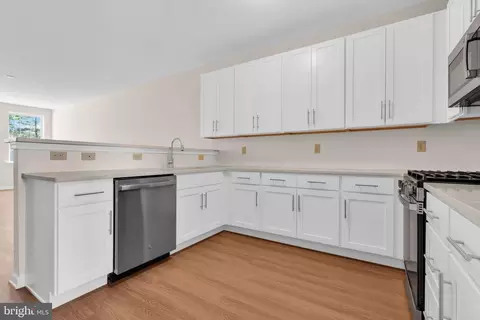 Kitchen - 16 Rowand Way E, Clementon, NJ 08021 photo 2 of 2