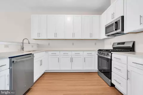 Kitchen - 16 Rowand Way E, Clementon, NJ 08021 photo 1 of 2