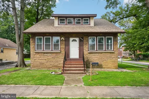 2203 42nd St, Pennsauken, NJ 08110
