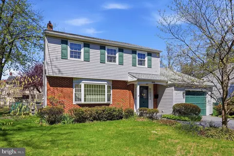 306 Valley Run Dr, Cherry Hill, NJ 08002