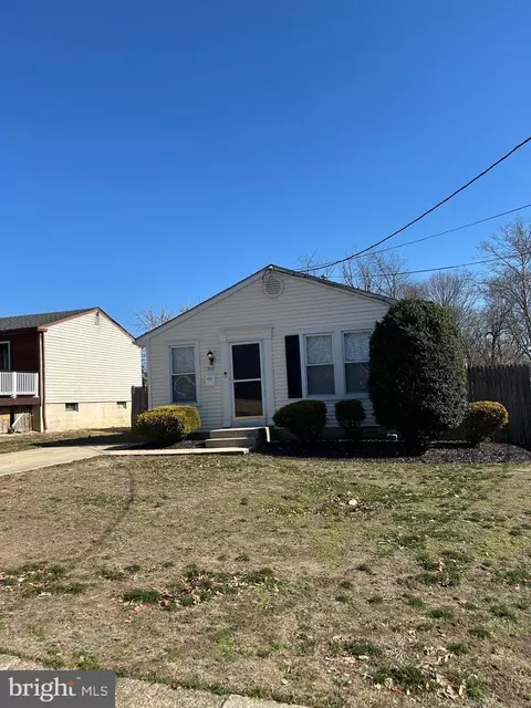 310 Ridge Ave, Glendora, NJ 08029