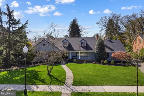 120 Glenwood Rd, Haddonfield, NJ 08033