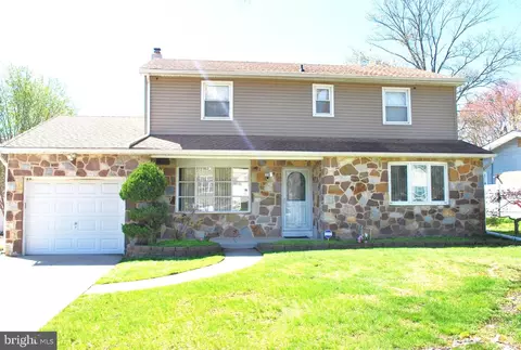 406 Valley Run Dr, Cherry Hill, NJ 08002