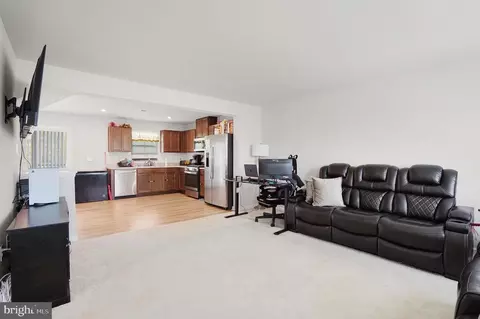 Entry Way - 56 Rowand Way E, Clementon, NJ 08021 photo 8 of 11