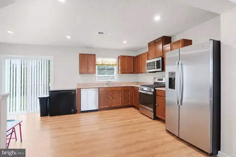 Entry Way - 56 Rowand Way E, Clementon, NJ 08021 photo 6 of 11
