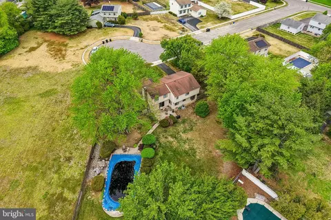 View/Area - 8 Dunham Ct, Berlin, NJ 08009 photo 4 of 8