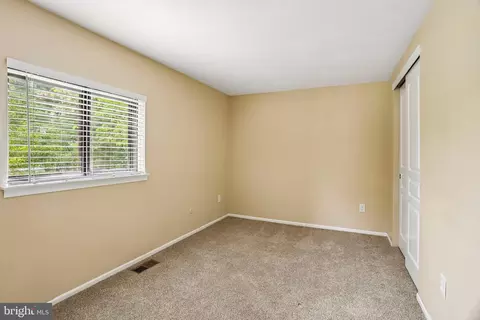 Bedroom - 8 Dunham Ct, Berlin, NJ 08009 photo 6 of 7