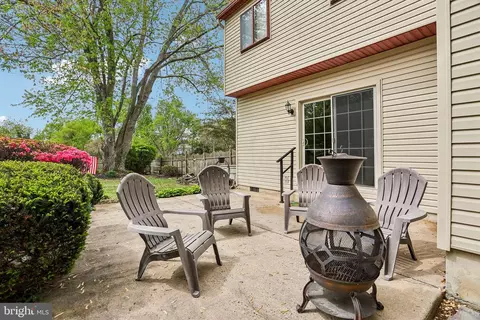 Exterior - 8 Dunham Ct, Berlin, NJ 08009 photo 3 of 15