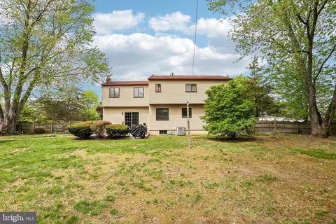 Exterior - 8 Dunham Ct, Berlin, NJ 08009 photo 6 of 15