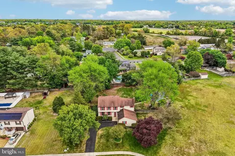 View/Area - 8 Dunham Ct, Berlin, NJ 08009 photo 1 of 8
