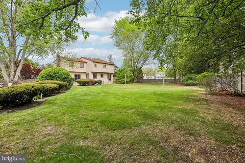 Exterior - 8 Dunham Ct, Berlin, NJ 08009 photo 4 of 15