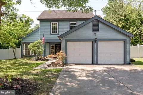 31 Blue Grass Rd, Clementon, NJ 08021