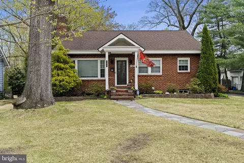 709 Grove St, Haddonfield, NJ 08033