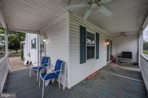 Exterior - 701 Floodgate Rd, Glendora, NJ 08029 photo 4 of 9