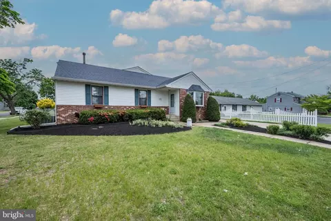 Exterior - 701 Floodgate Rd, Glendora, NJ 08029 photo 2 of 9