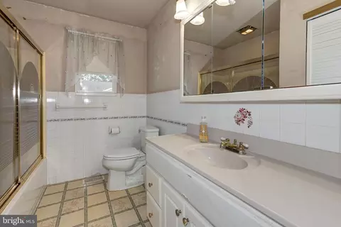 Bath - 701 Floodgate Rd, Glendora, NJ 08029 photo 1 of 1