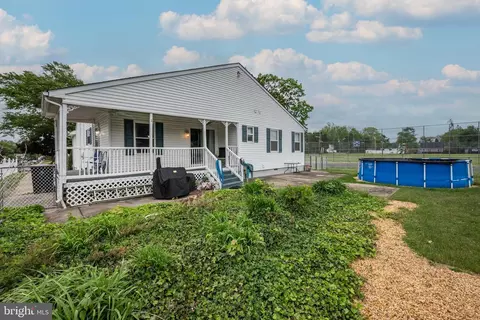 Exterior - 701 Floodgate Rd, Glendora, NJ 08029 photo 7 of 9