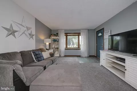 Living - 701 Floodgate Rd, Glendora, NJ 08029 photo 2 of 2
