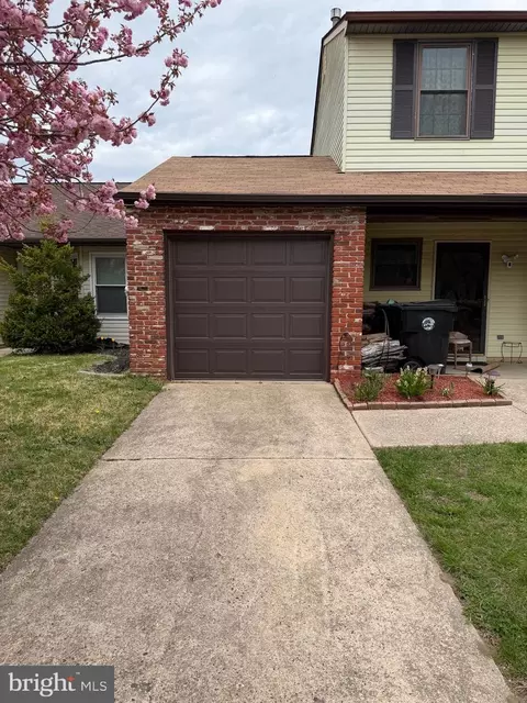 14 Harrington Ln, Sicklerville, NJ 08081