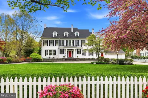 406 Warwick Rd, Haddonfield, NJ 08033