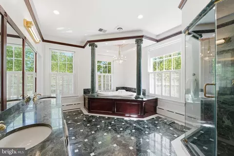 Bath - 406 Warwick Rd, Haddonfield, NJ 08033 photo 2 of 6