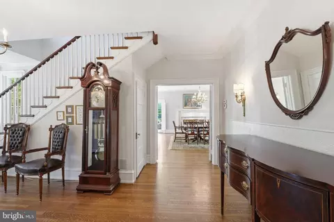 Entry Way - 406 Warwick Rd, Haddonfield, NJ 08033 photo 3 of 8