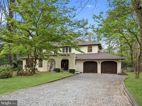 40 Woodstone Dr, Voorhees, NJ 08043