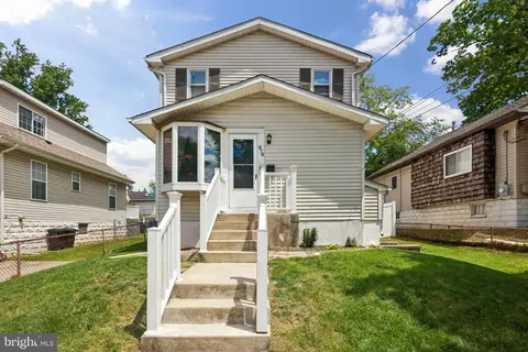 878 Crescent Ave, Runnemede, NJ 08078