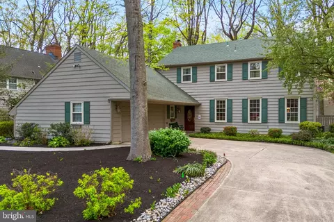 108 Ashford Rd, Cherry Hill, NJ 08003